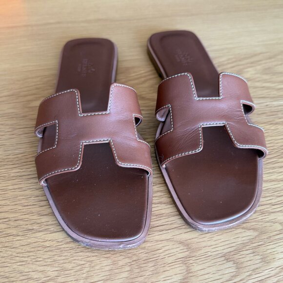 Hermes Oran Sandals Size 38.5 US Size 8 Includes Box, Dust Bags, Receipt! - Picture 15 of 16